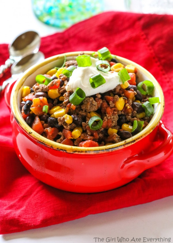 Healthy Beef and Black Bean Chili recipe from The Girl Who Ate Everthing