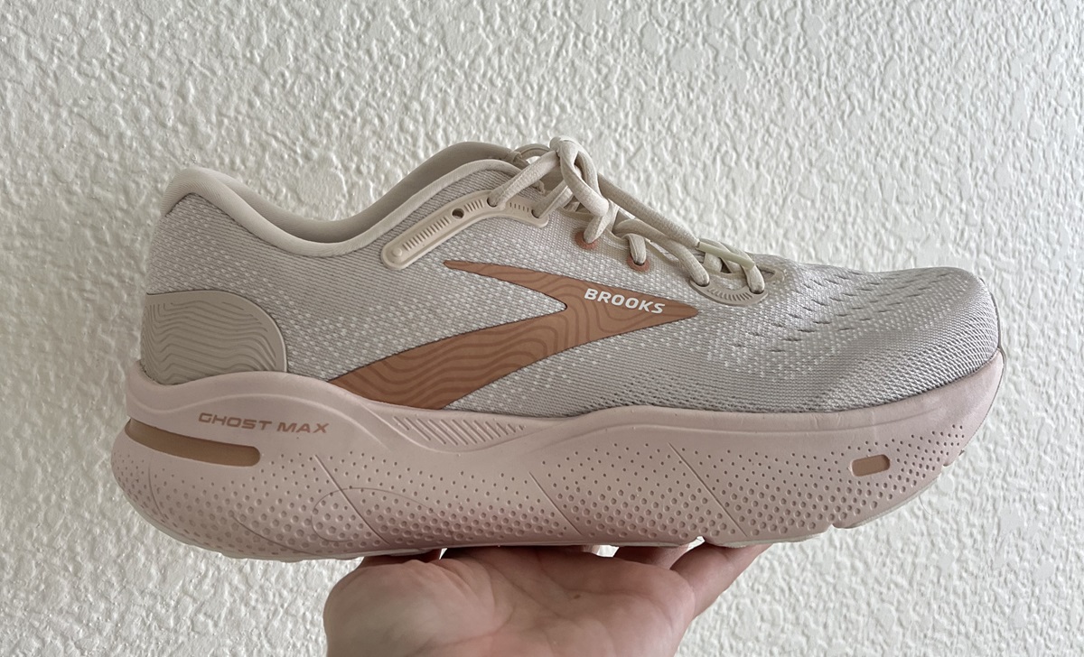 Brooks Ghost vs Brooks Glycerin (And Adrenaline) RunToTheFinish