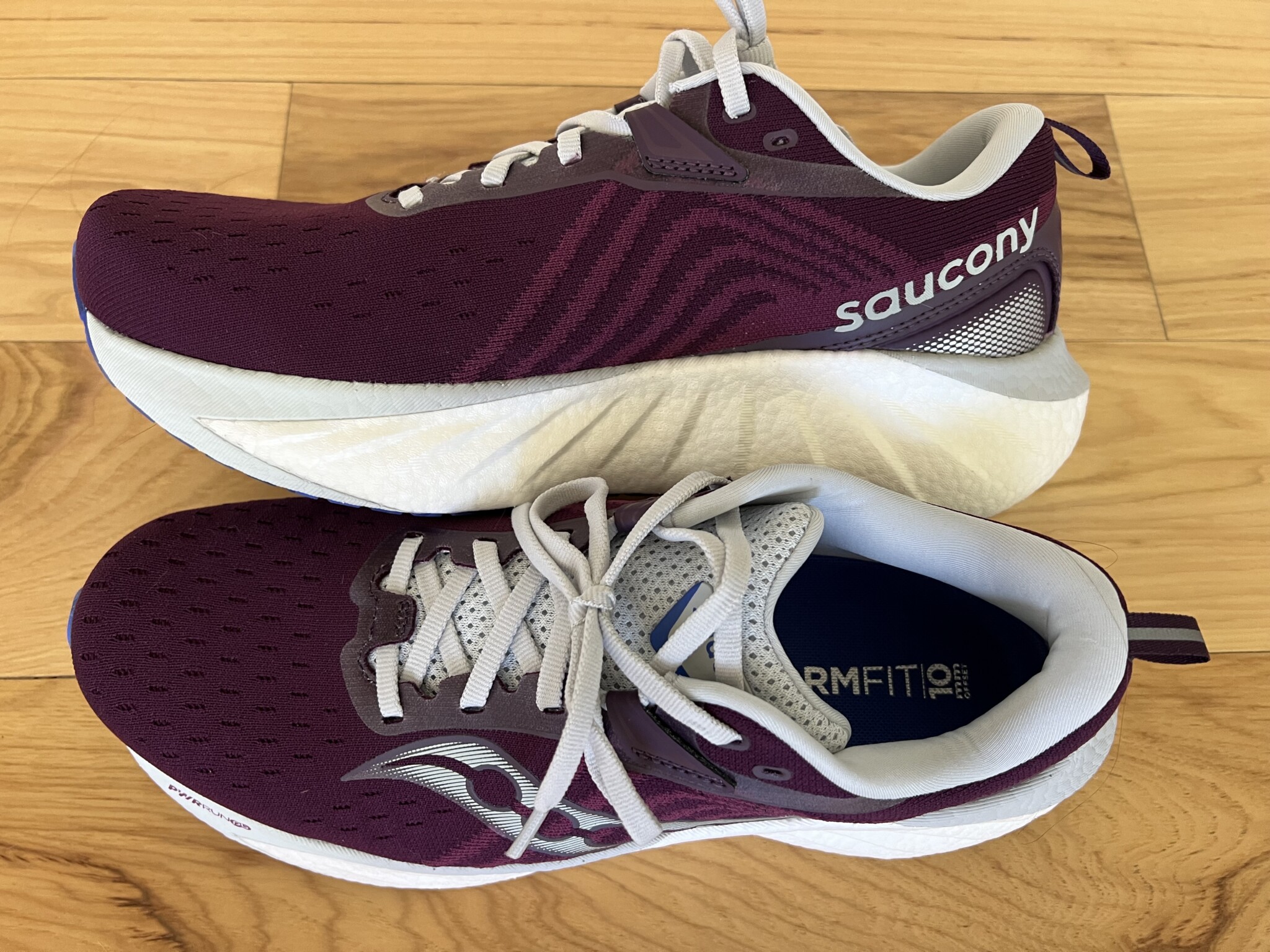 saucony wave rider 22